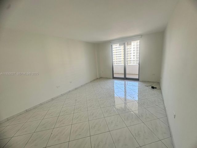 5555 Collins Ave 8Z, Miami Beach, FL 33140