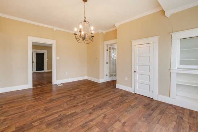 720 W Pecan Street, Coleman, TX 76834