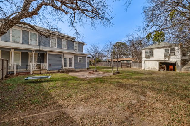 720 W Pecan Street, Coleman, TX 76834