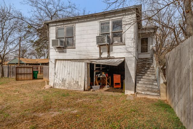 720 W Pecan Street, Coleman, TX 76834