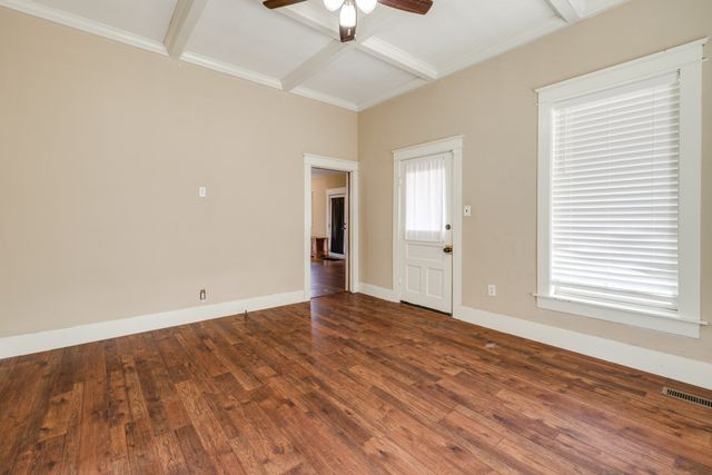 720 W Pecan Street, Coleman, TX 76834