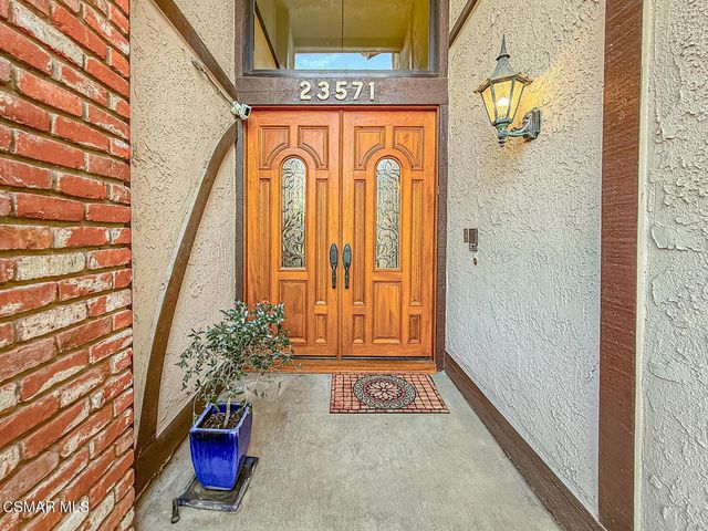 23571 Windom Street, West Hills, CA 91304