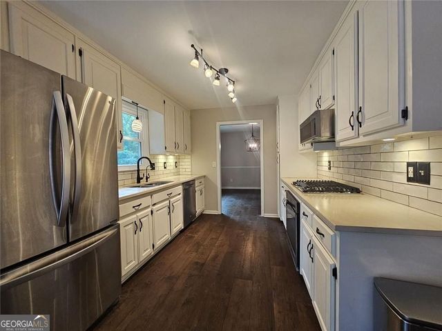 290 Oakmere Drive, Alpharetta, GA 30009