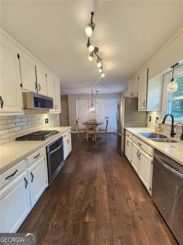 290 Oakmere Drive, Alpharetta, GA 30009