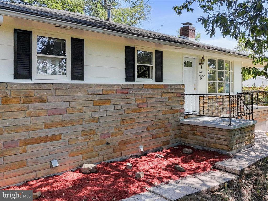 810 WINIFRED RD, Cumberland, MD 21502