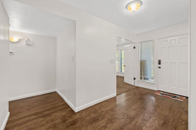 2125 Holt Avenue, Sanger, CA 93657