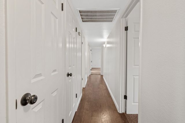 2125 Holt Avenue, Sanger, CA 93657