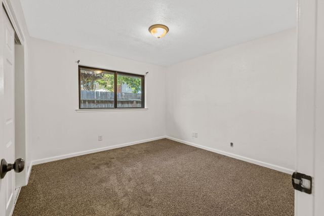 2125 Holt Avenue, Sanger, CA 93657