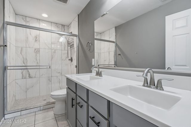 6693 E Via Arroyo Largo, Tucson, AZ 85756