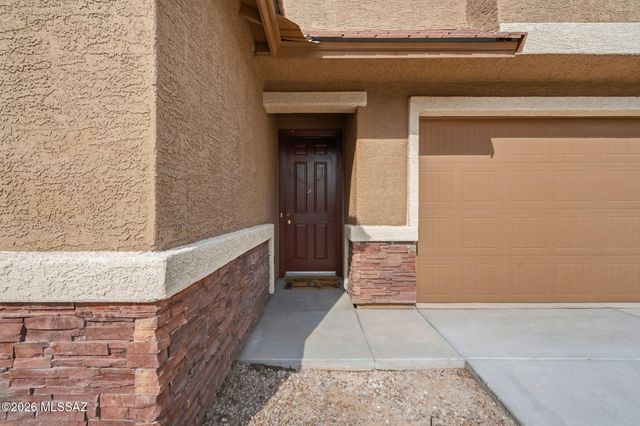 6693 E Via Arroyo Largo, Tucson, AZ 85756