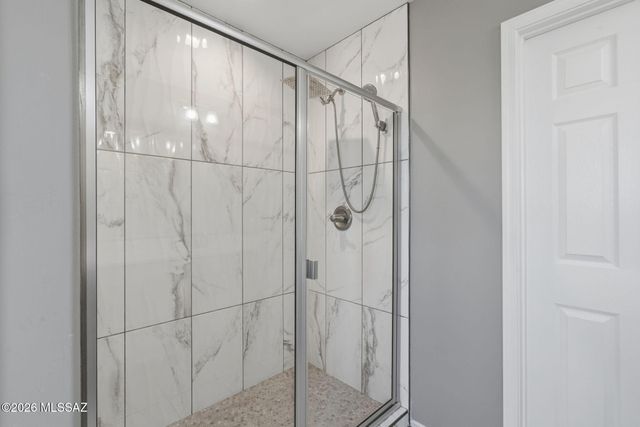 6693 E Via Arroyo Largo, Tucson, AZ 85756