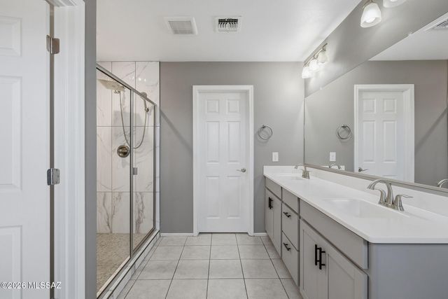 6693 E Via Arroyo Largo, Tucson, AZ 85756