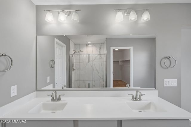 6693 E Via Arroyo Largo, Tucson, AZ 85756