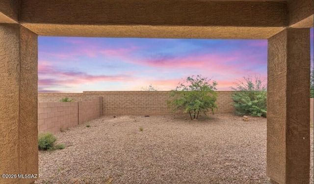 6693 E Via Arroyo Largo, Tucson, AZ 85756