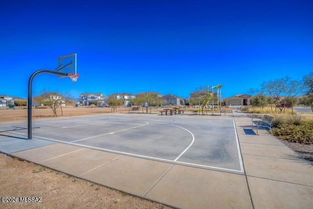 6693 E Via Arroyo Largo, Tucson, AZ 85756