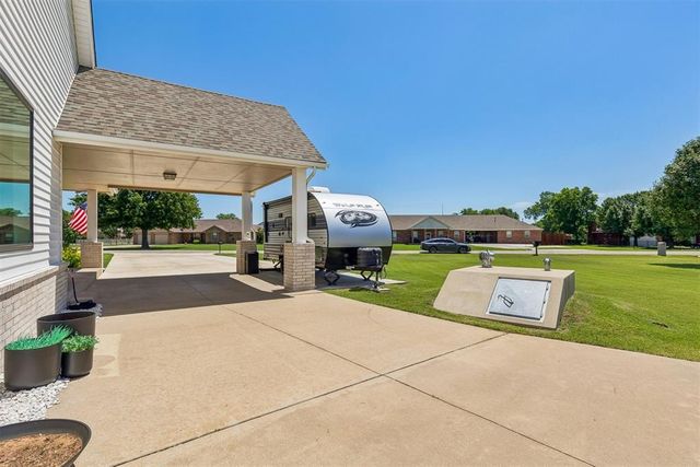 5658 NW Pioneer Circle, Norman, OK 73072