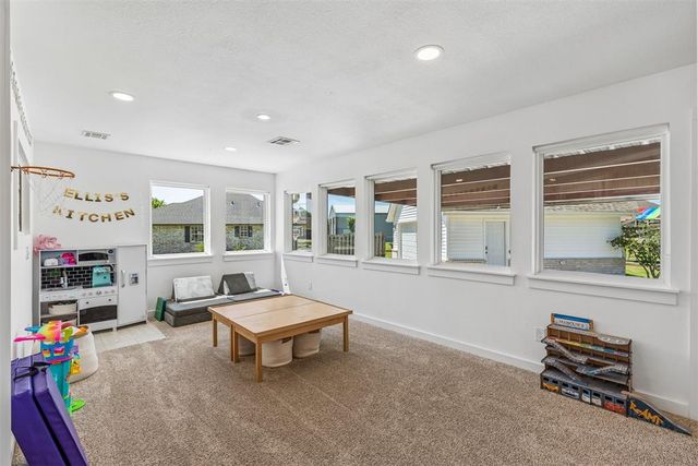 5658 NW Pioneer Circle, Norman, OK 73072