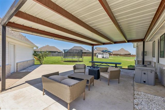5658 NW Pioneer Circle, Norman, OK 73072