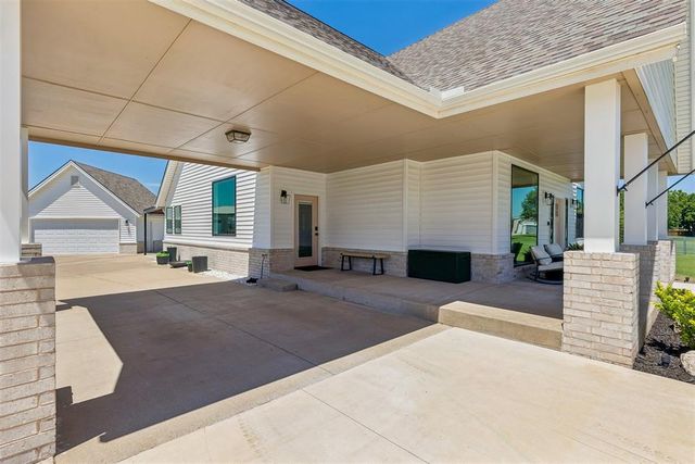 5658 NW Pioneer Circle, Norman, OK 73072
