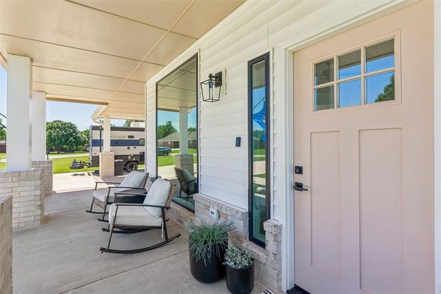 5658 NW Pioneer Circle, Norman, OK 73072