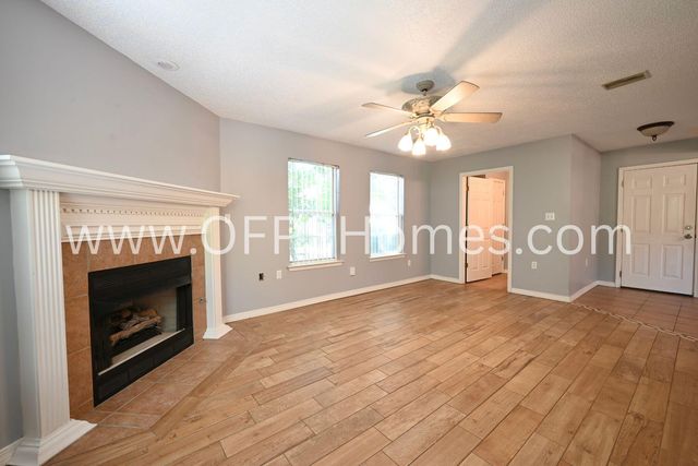 933 Scenic Oak Lane, Fort Walton Beach, FL 32547