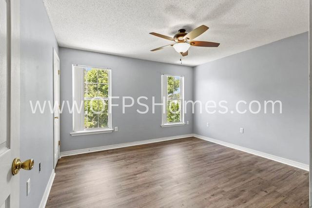 933 Scenic Oak Lane, Fort Walton Beach, FL 32547