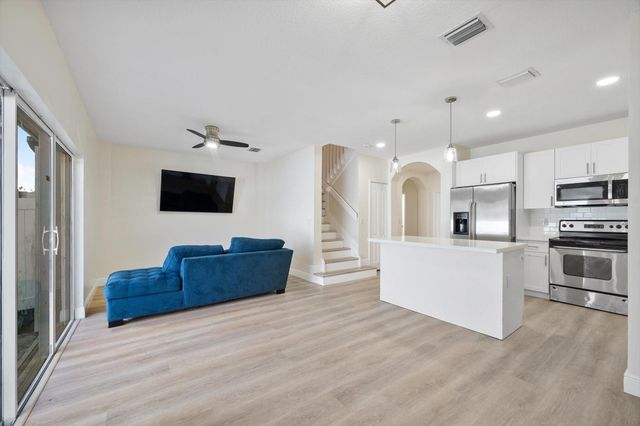 2851 SW 127th Way, Miramar, FL 33027