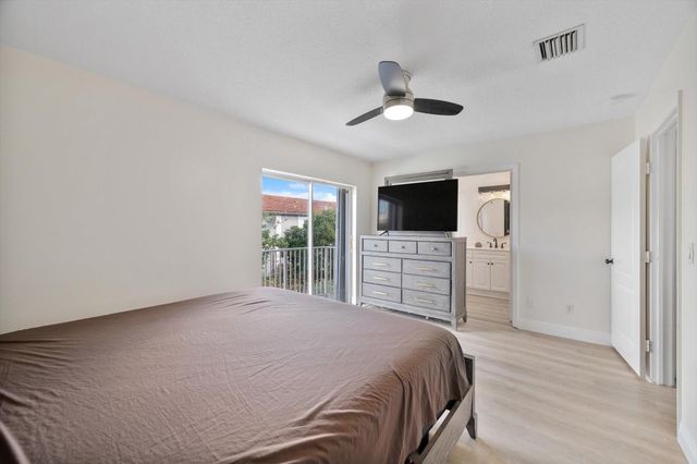 2851 SW 127th Way, Miramar, FL 33027