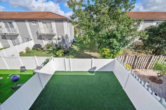 2851 SW 127th Way, Miramar, FL 33027