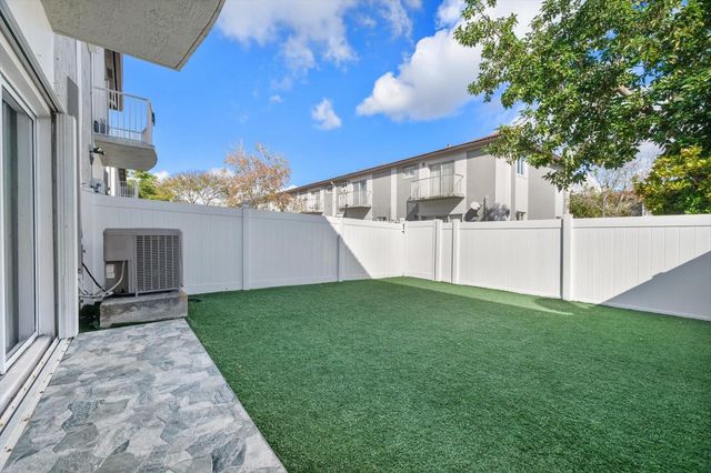 2851 SW 127th Way, Miramar, FL 33027