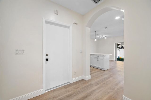 2851 SW 127th Way, Miramar, FL 33027