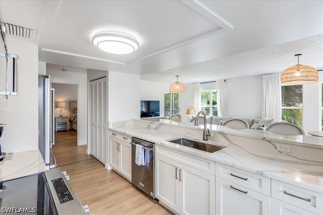 513 Club Side DR 1-513, Naples, FL 34110