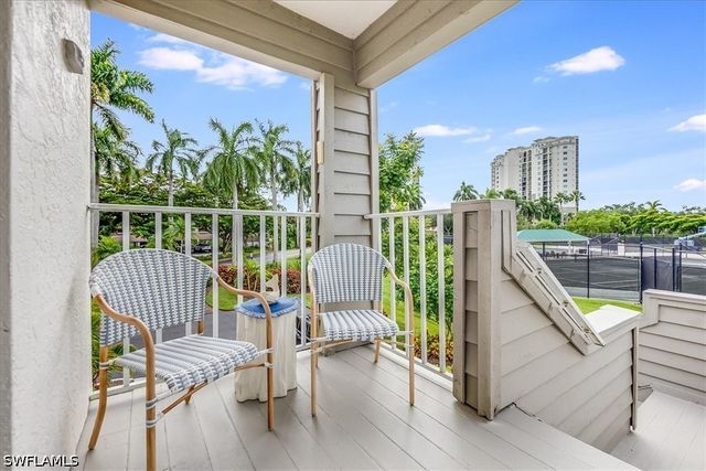 513 Club Side DR 1-513, Naples, FL 34110