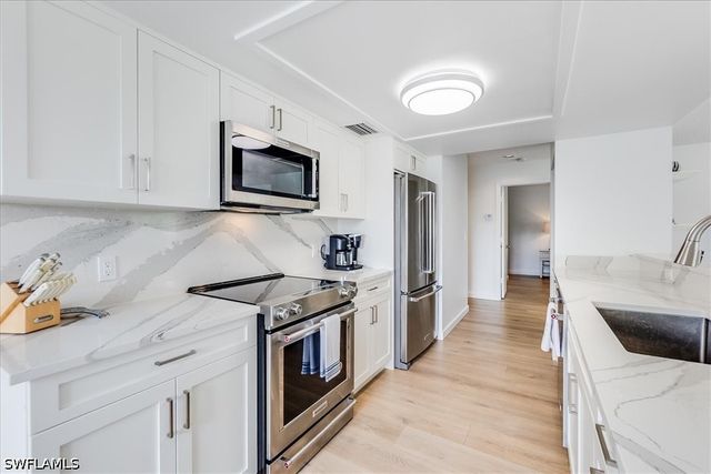 513 Club Side DR 1-513, Naples, FL 34110