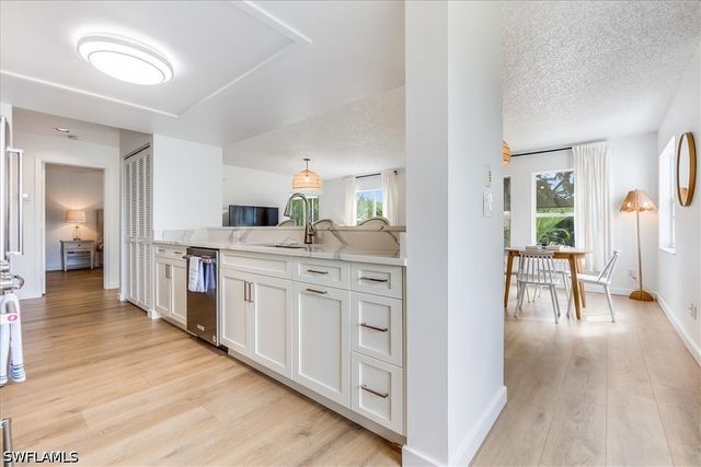 513 Club Side DR 1-513, Naples, FL 34110