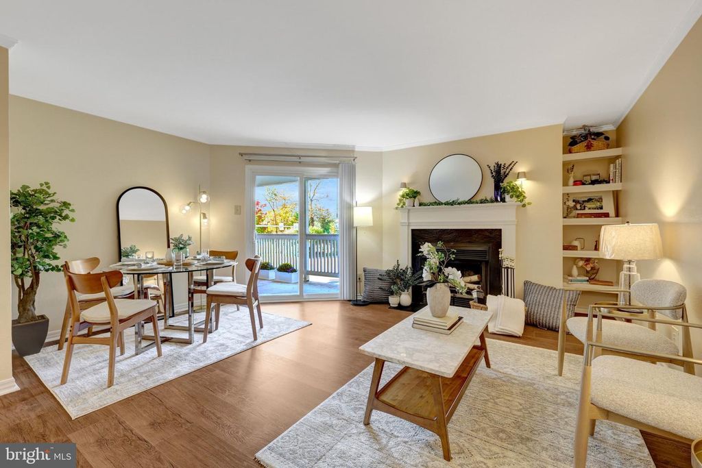 Image 2 of property listing at 1538 LINCOLN WAY #202A, Mclean, VA 22102