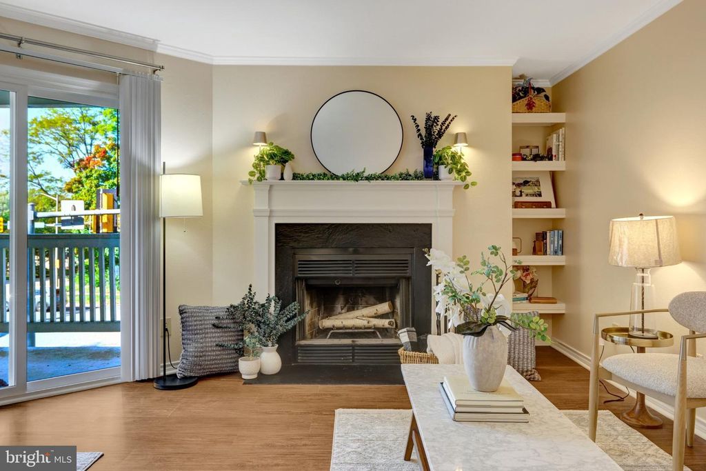 Image 7 of property listing at 1538 LINCOLN WAY #202A, Mclean, VA 22102