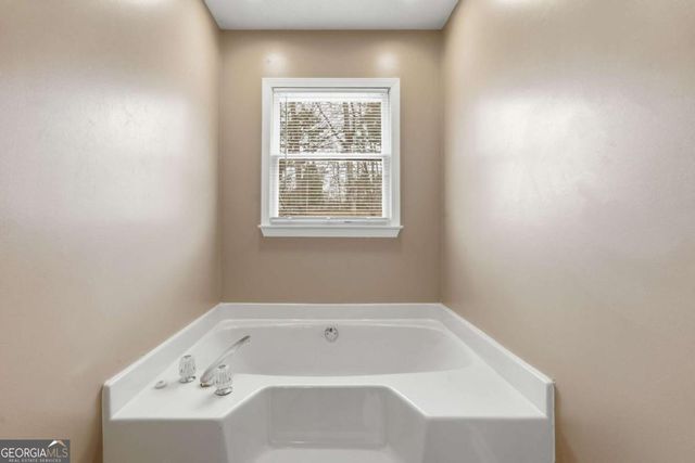 2215 Mills Wood Run, Canton, GA 30114