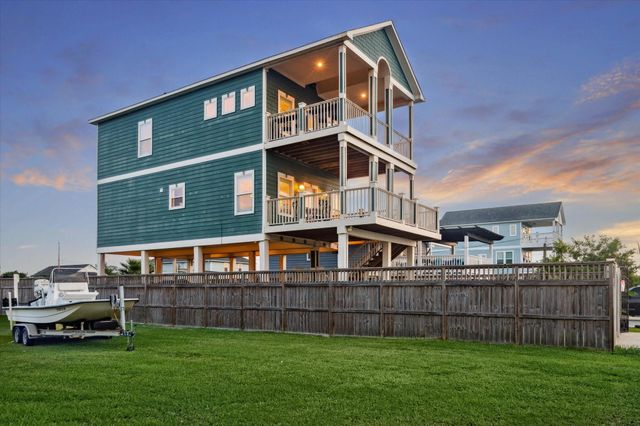 1026 20th Street, San Leon, TX 77539