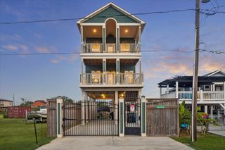 1026 20th Street, San Leon, TX 77539