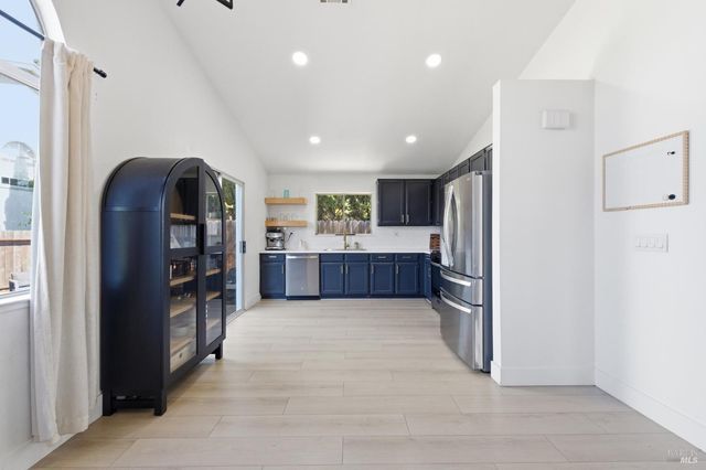 350 Jacaranda Dr, Suisun City, CA 94585