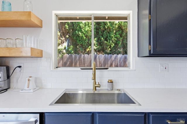 350 Jacaranda Dr, Suisun City, CA 94585