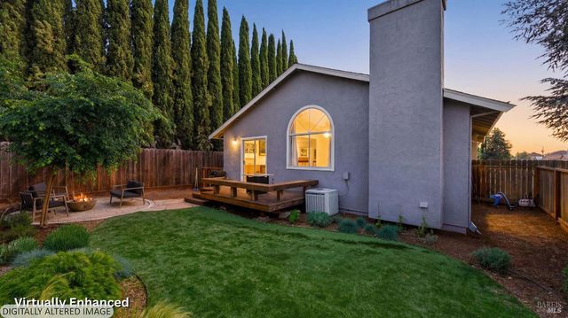 350 Jacaranda Dr, Suisun City, CA 94585