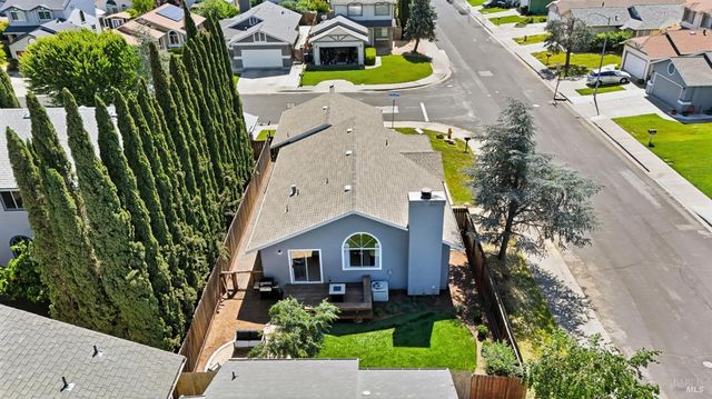 350 Jacaranda Dr, Suisun City, CA 94585