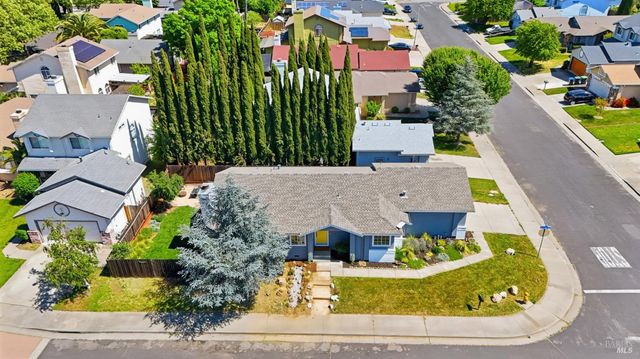 350 Jacaranda Dr, Suisun City, CA 94585