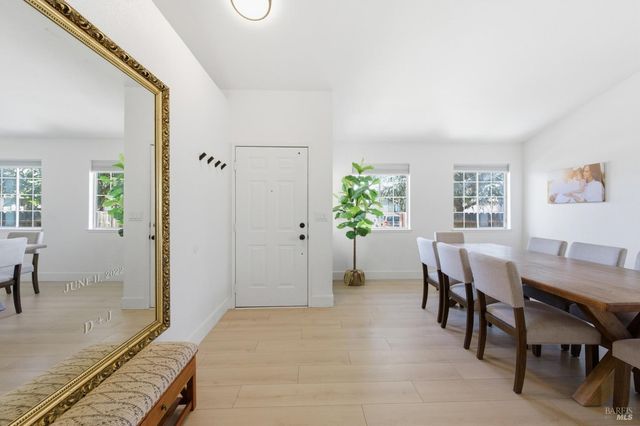 350 Jacaranda Dr, Suisun City, CA 94585