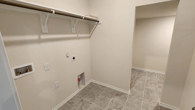 1214 Breezy Oak Drive, Nevada, TX 75173