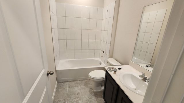 1214 Breezy Oak Drive, Nevada, TX 75173