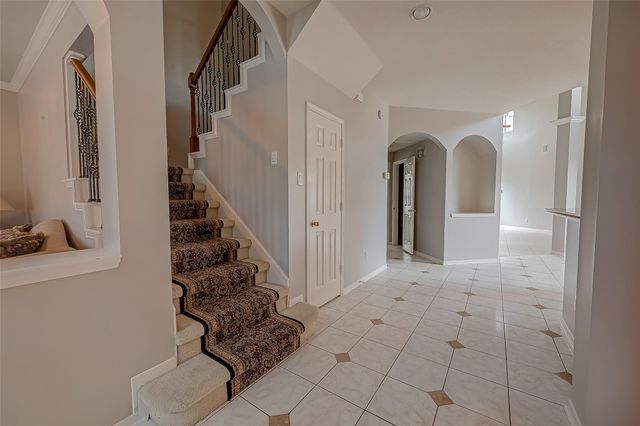 2519 Meadow Tree Lane, Spring, TX 77388
