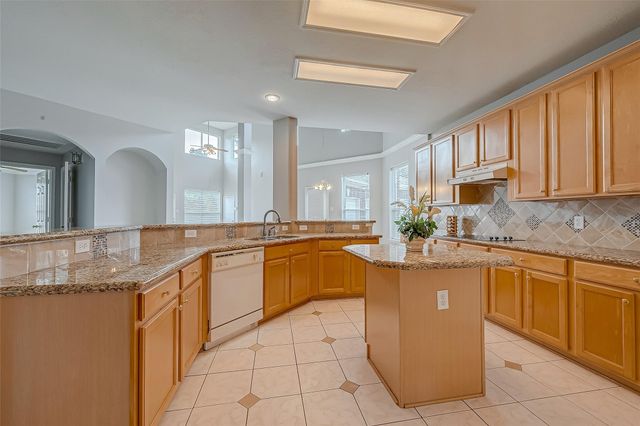 2519 Meadow Tree Lane, Spring, TX 77388